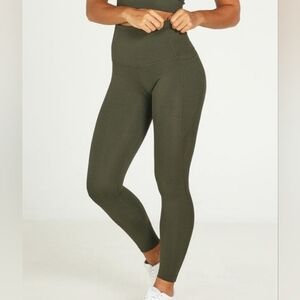 Ten Tree Elegant High Rise Olive Leggings size medium